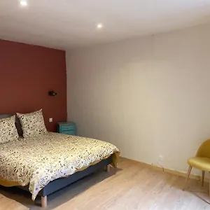 https://appartement-rez-de-chausse.hotels-rhonealpes.com