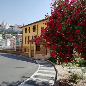 https://vecchia-funivia-008055-lt-0828.hotelitalianriviera.com
